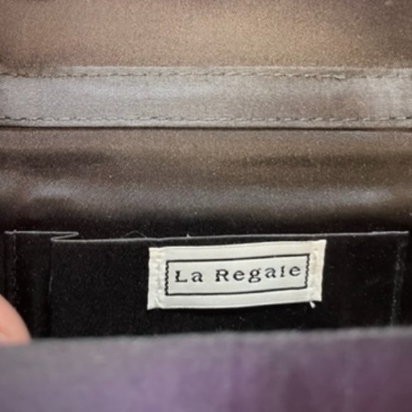 La Regale Beaded Evening Clutch - Picture 6 of 11